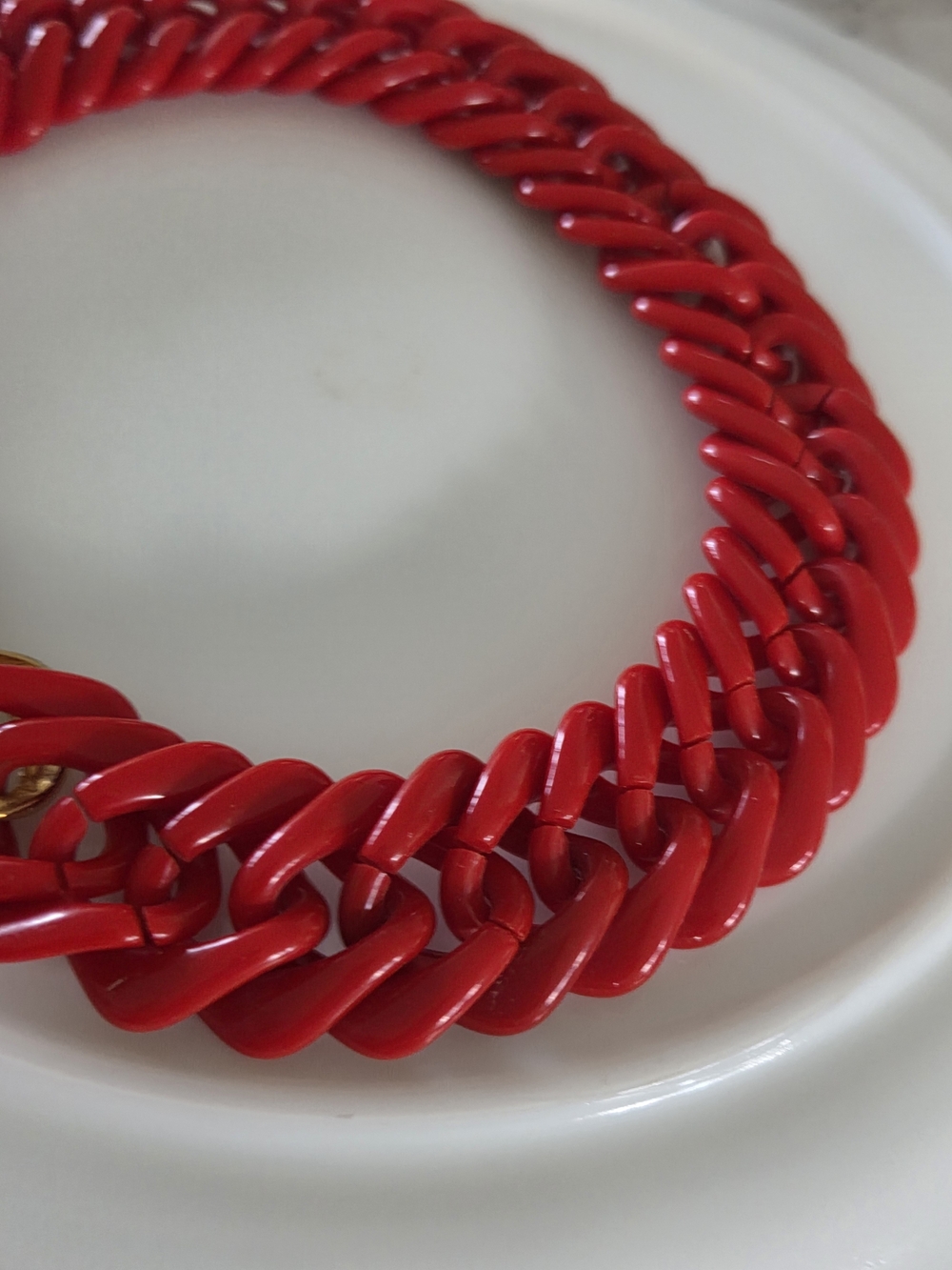 Vintage Bold Red Link Necklace with Gold-Tone Clasp - Picture 8 of 9